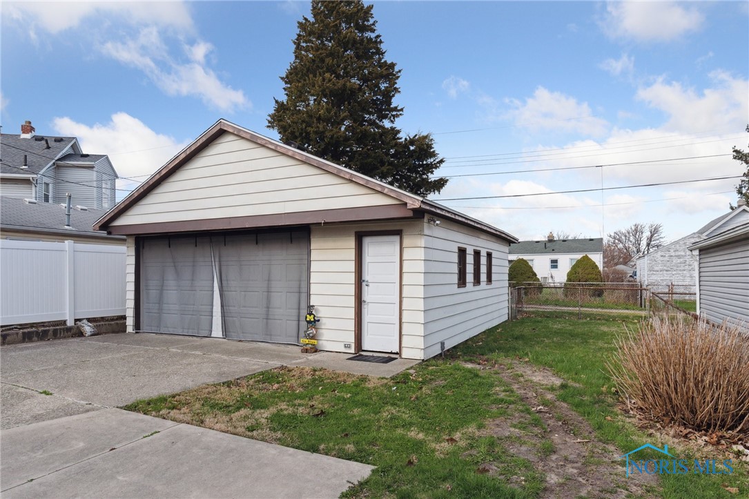 2105 Nevada Street, Toledo, Ohio image 4
