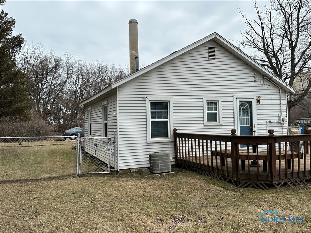 2109 Breakwater Drive, Oregon, Ohio image 6