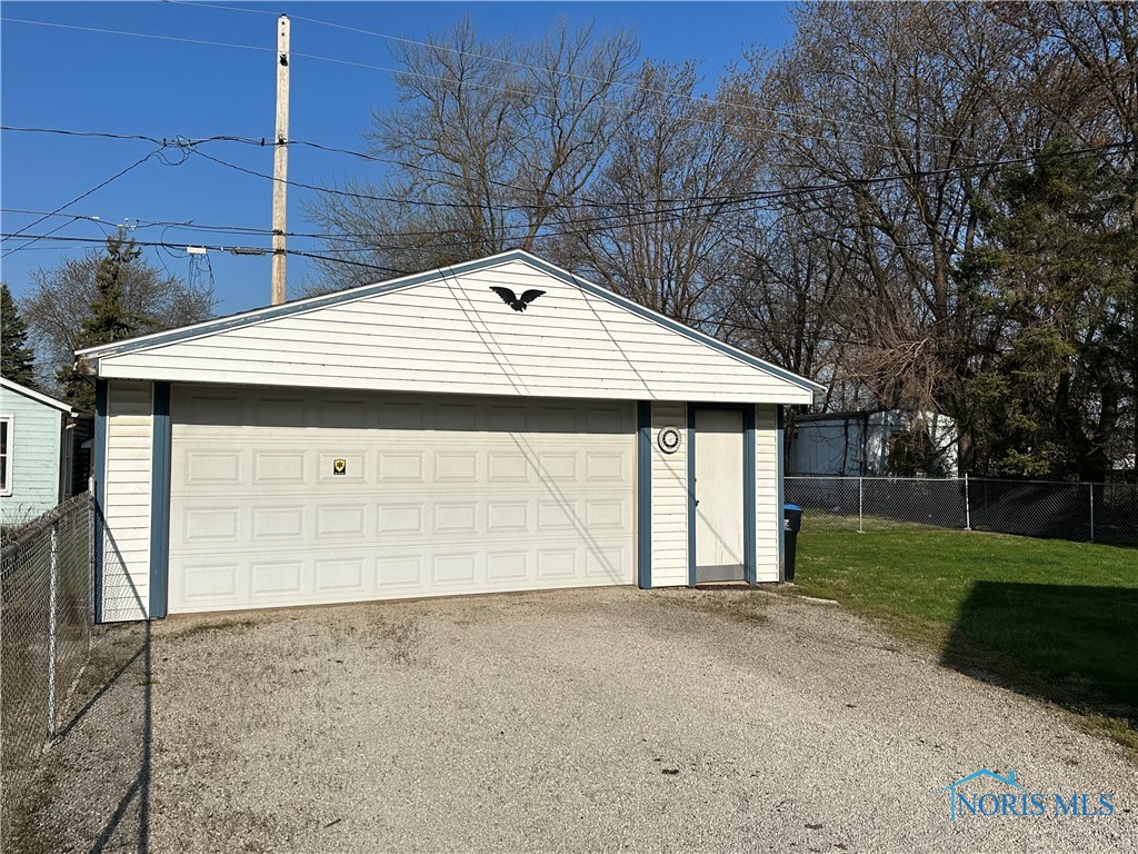 2109 Breakwater Drive, Oregon, Ohio image 4