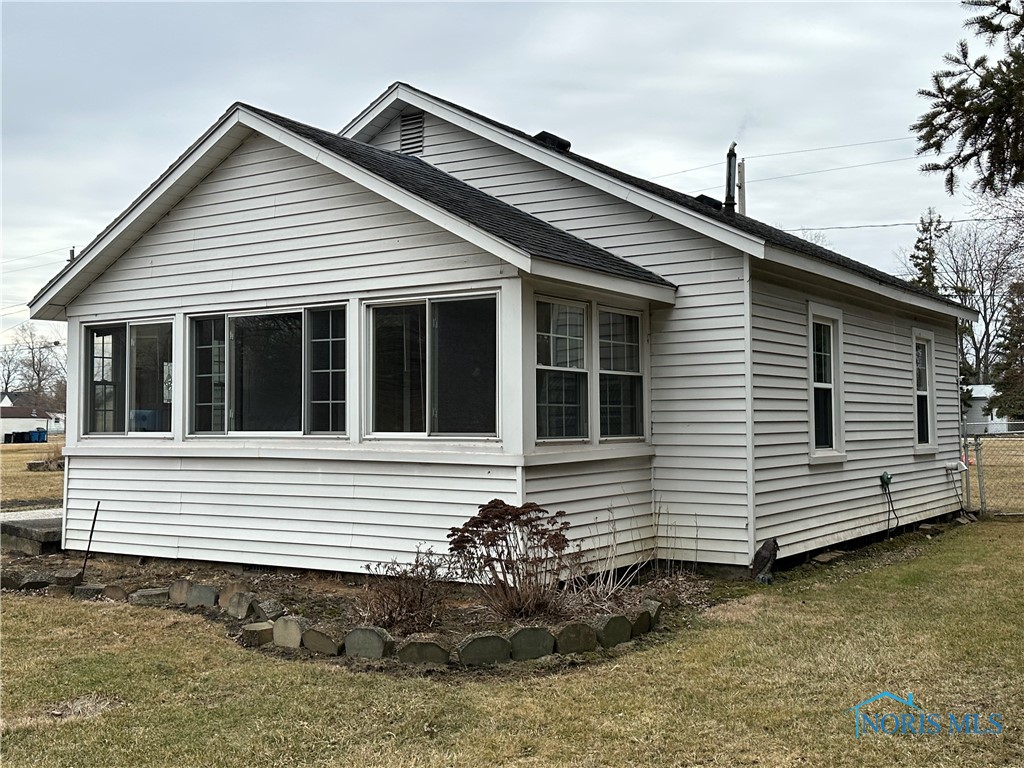 2109 Breakwater Drive, Oregon, Ohio image 1