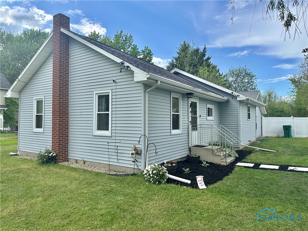 22595 W Cedar Avenue, Curtice, Ohio image 4
