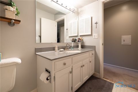 Tiny photo for 6537 Abbey Run #D-5, Sylvania, OH 43560 (MLS # 6136680)