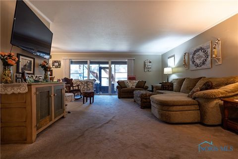 Tiny photo for 6537 Abbey Run #D-5, Sylvania, OH 43560 (MLS # 6136680)