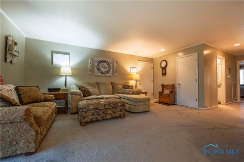 Tiny photo for 6537 Abbey Run #D-5, Sylvania, OH 43560 (MLS # 6136680)