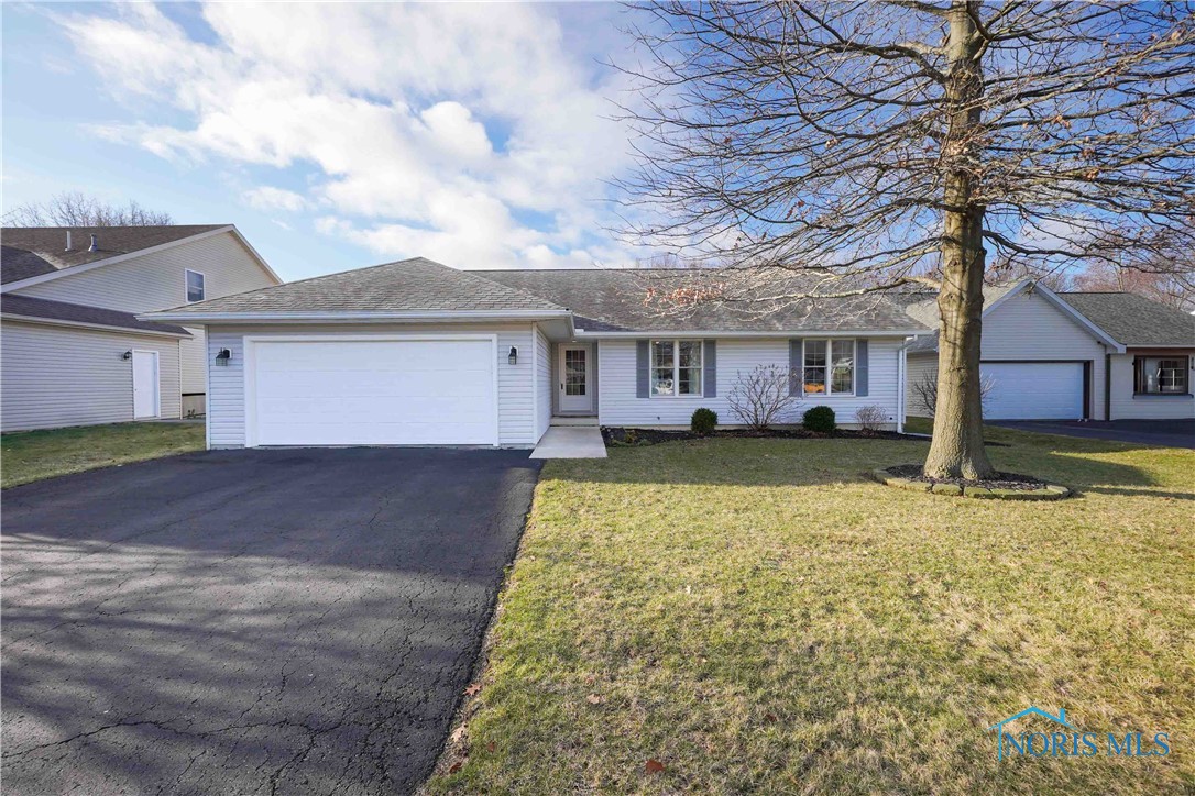 1025 Crystal Lane, Findlay, Ohio image 1