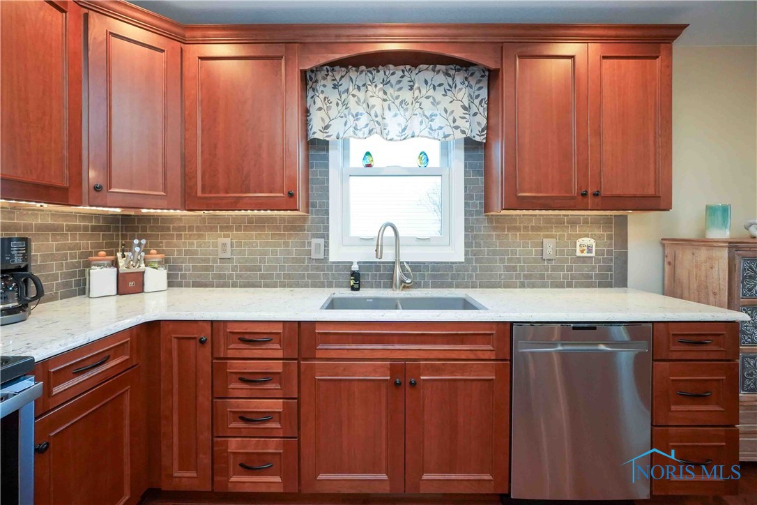 1025 Crystal Lane, Findlay, Ohio image 15