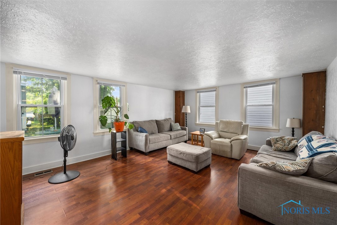 131 N River Road