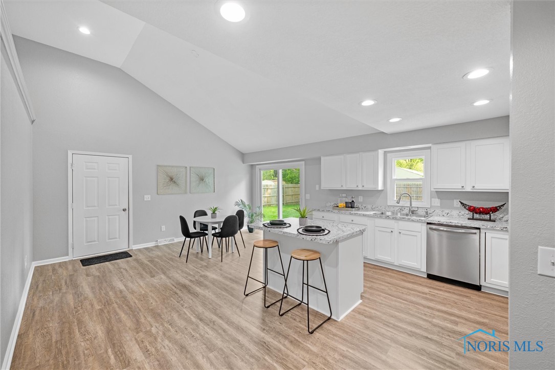 2036 Brancaster Road, Toledo, Ohio image 16