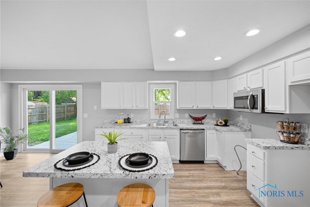 2036 Brancaster Road, Toledo, Ohio image 17