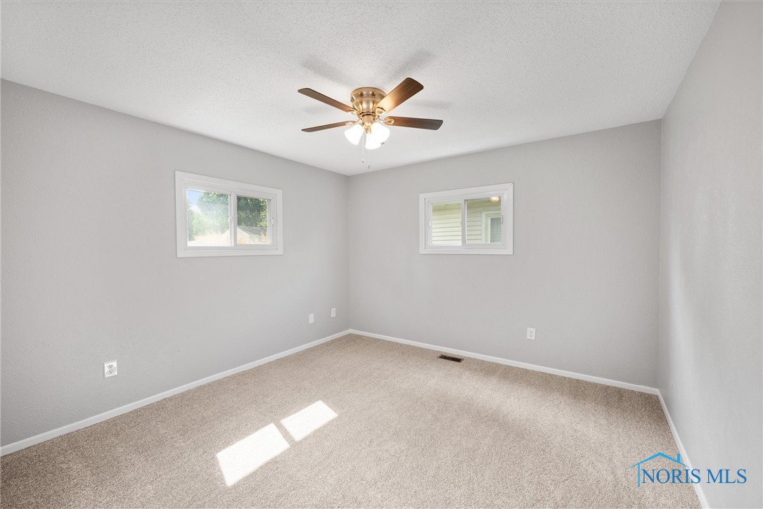 2036 Brancaster Road, Toledo, Ohio image 10