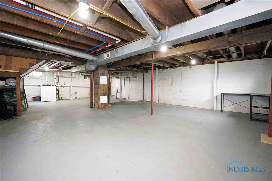 171 S Copus Road, Lima, Ohio image 36