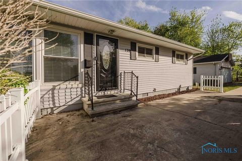Tiny photo for 139 S Lind Street, Deshler, OH 43516 (MLS # 6136628)