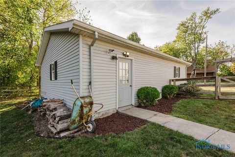 Tiny photo for 139 S Lind Street, Deshler, OH 43516 (MLS # 6136628)