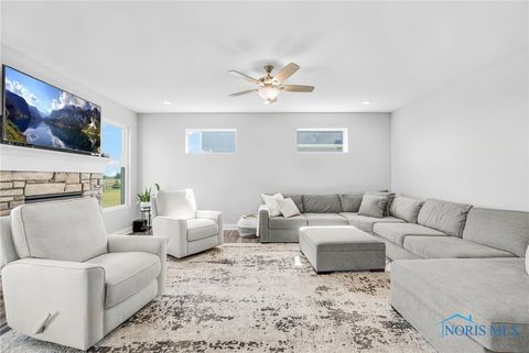 Tiny photo for 1035 Stoneleigh Road, Perrysburg, OH 43551 (MLS # 6136824)
