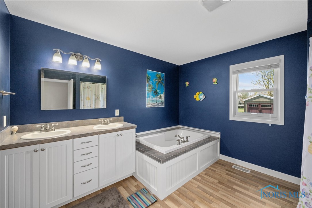 454 Lackawanna Avenue, Oregon, Ohio image 17