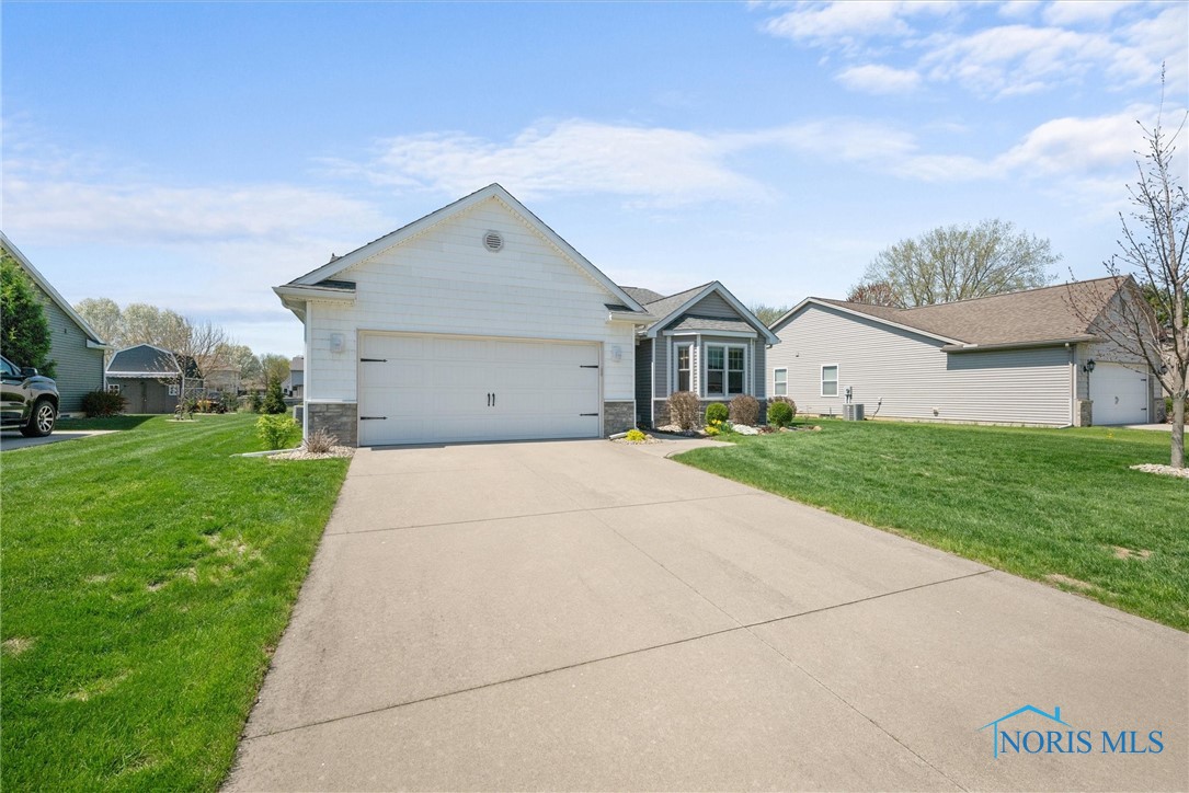 454 Lackawanna Avenue, Oregon, Ohio image 2