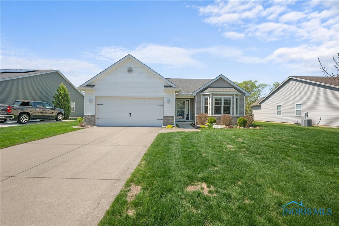 454 Lackawanna Avenue, Oregon, Ohio image 1