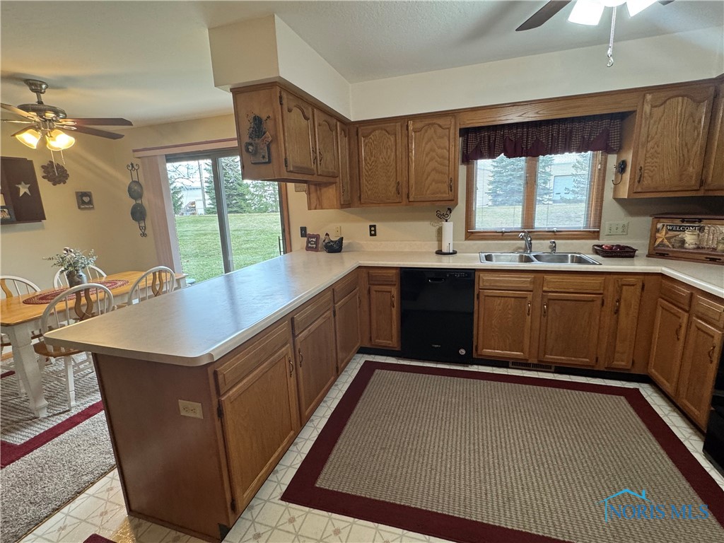 449 W College Avenue, Pemberville, Ohio image 26