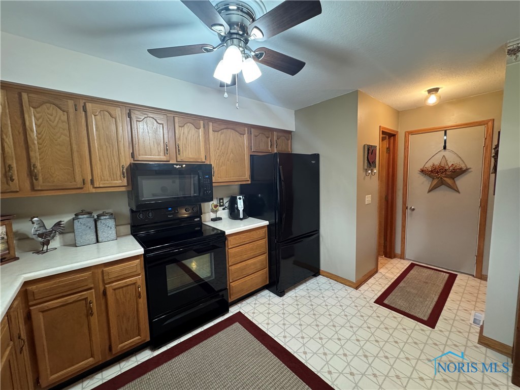 449 W College Avenue, Pemberville, Ohio image 29