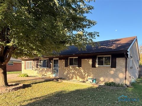Photo of 642 Diana Drive, Holland, OH 43528 (MLS # 6136987)