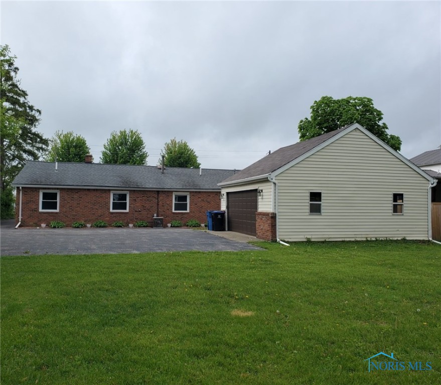 5415 Seaman Rd. Rd, Oregon, Ohio image 2