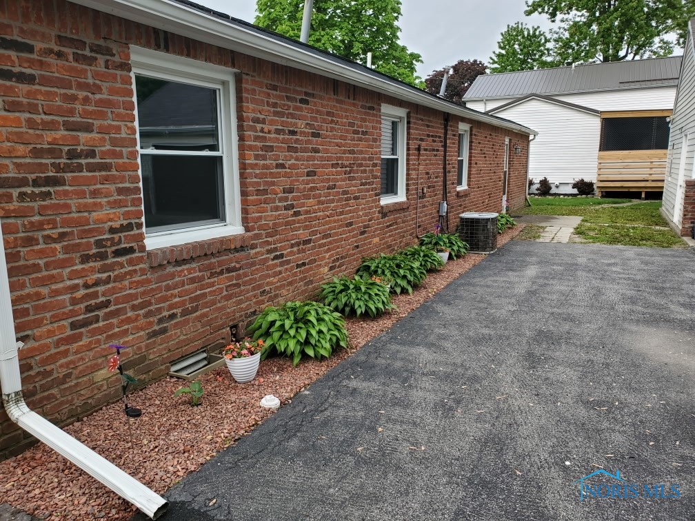 5415 Seaman Rd. Rd, Oregon, Ohio image 3