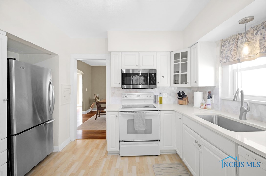 3743 Woodmont Road, Toledo, Ohio image 11