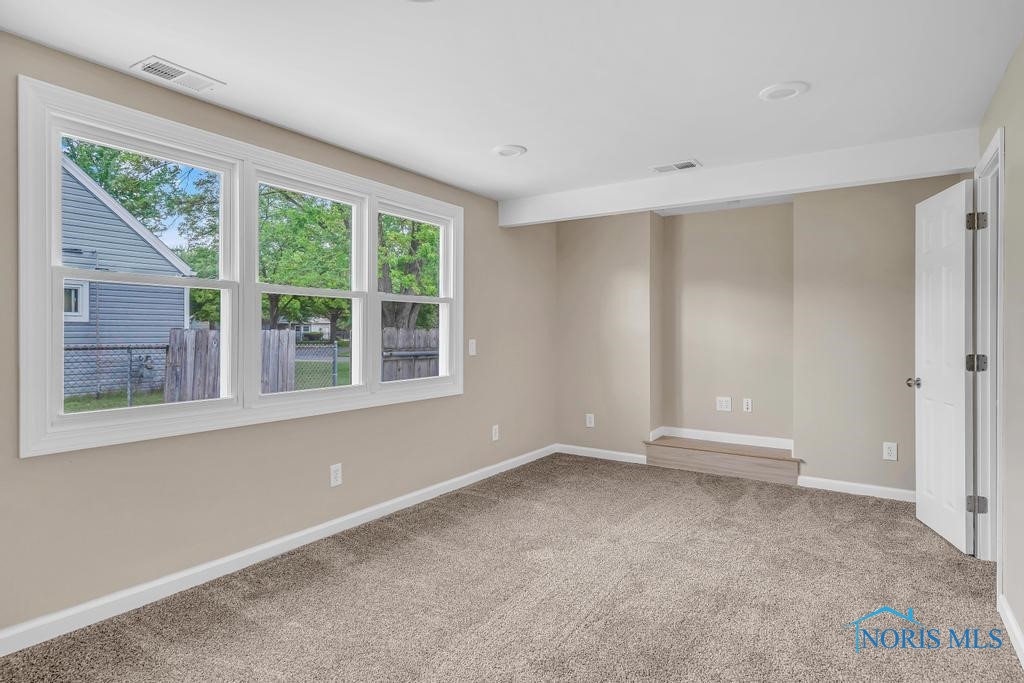1739 Longwood Drive, Toledo, Ohio image 16