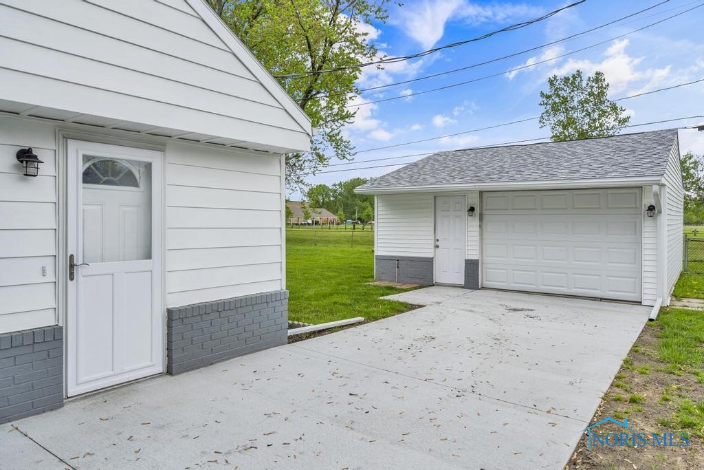 1739 Longwood Drive, Toledo, Ohio image 32