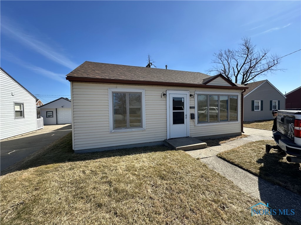 4614 Edgemont Road, Toledo, Ohio image 1
