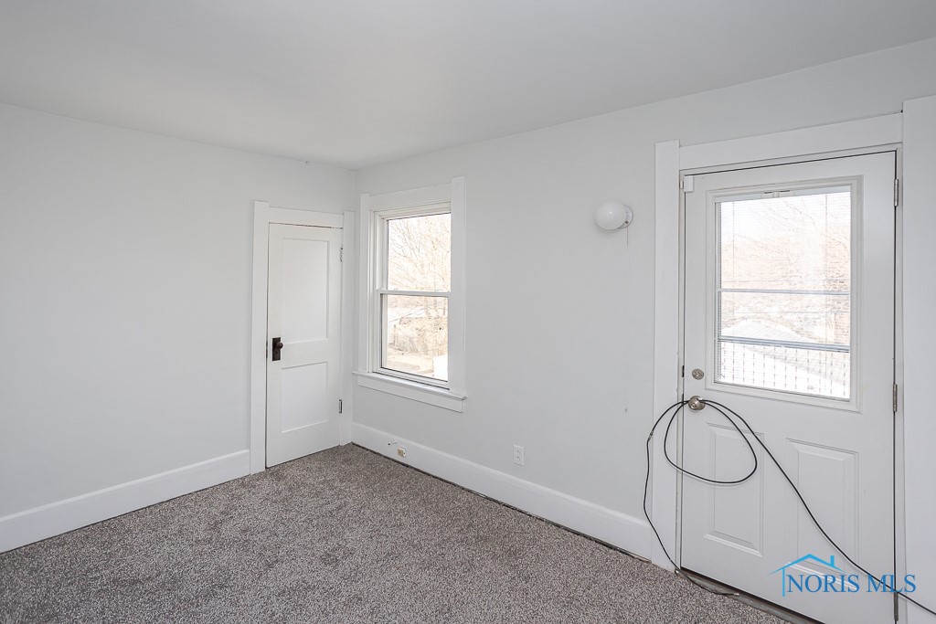 4207 Fairview Drive, Toledo, Ohio image 36