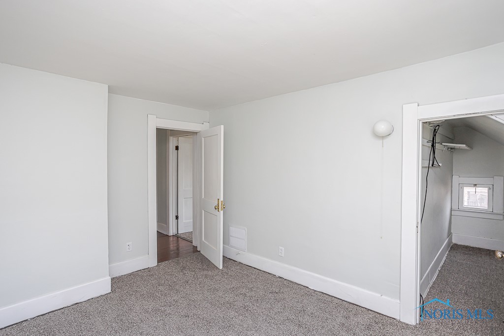 4207 Fairview Drive, Toledo, Ohio image 34