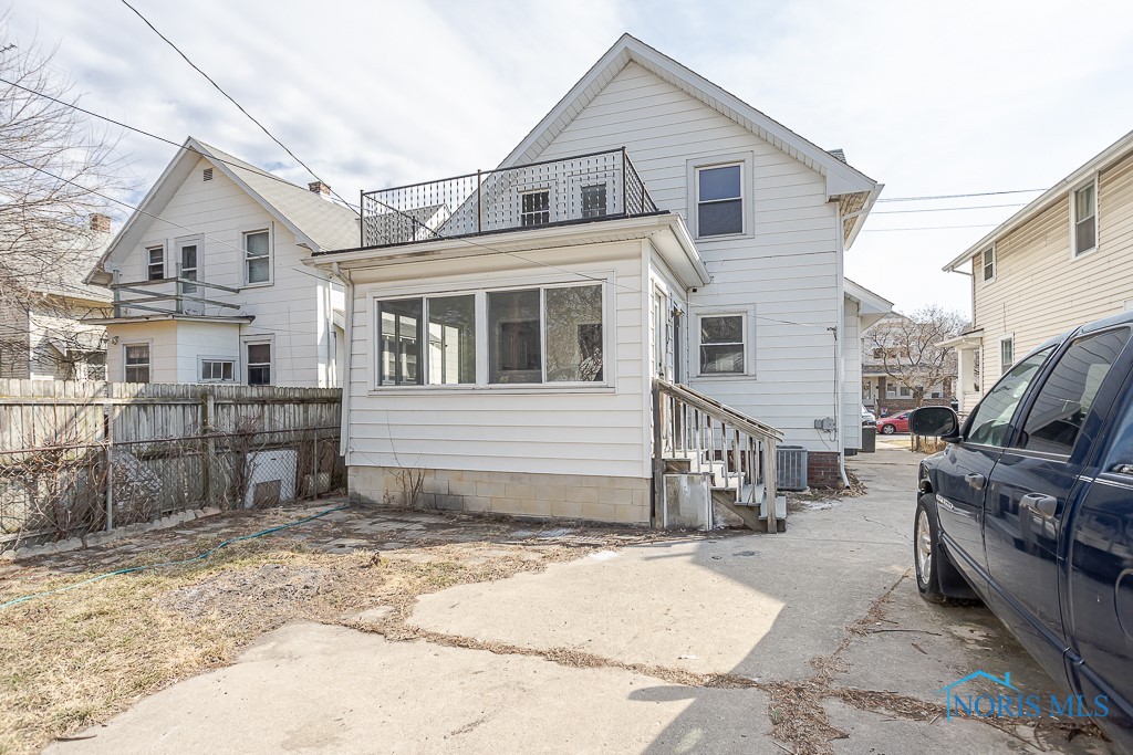 4207 Fairview Drive, Toledo, Ohio image 7
