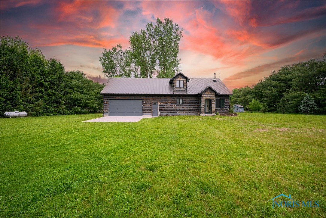 11840 Oak River Lane Ln, Whitehouse, Ohio image 1