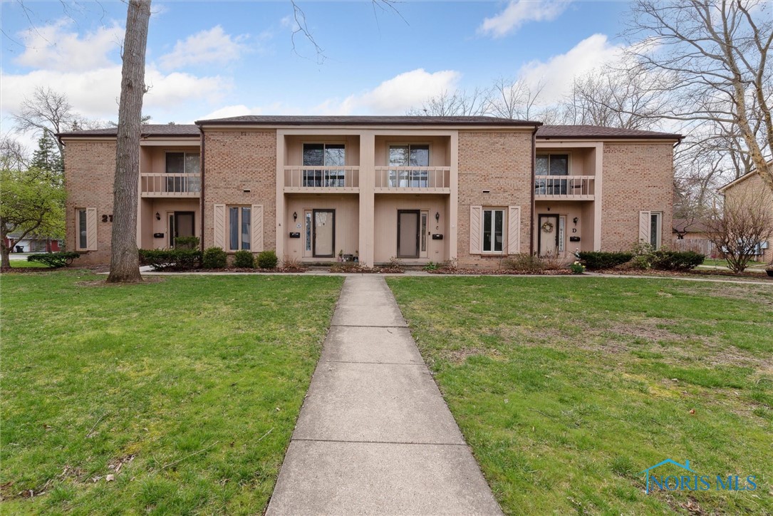 2705 Westcastle Drive #2705C, Toledo, Ohio image 2