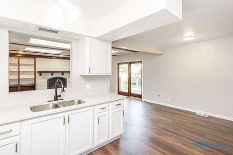Tiny photo for 4224 Beverly Drive, Toledo, OH 43614 (MLS # 6136211)