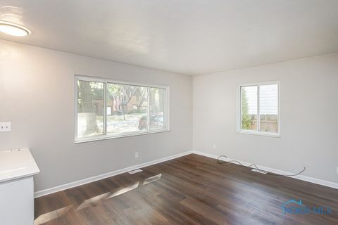 Tiny photo for 4224 Beverly Drive, Toledo, OH 43614 (MLS # 6136211)