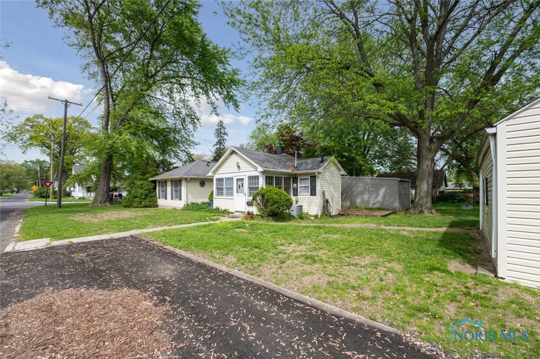2559 Oak Grove Place, Toledo, Ohio image 2