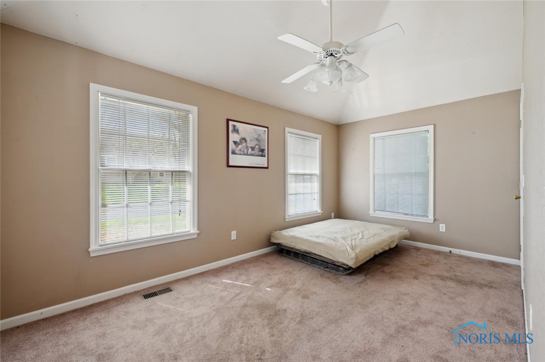 2559 Oak Grove Place, Toledo, Ohio image 10