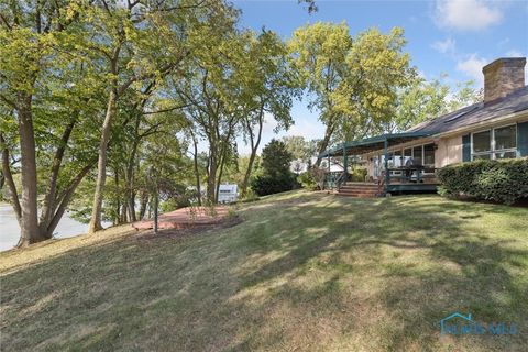 Tiny photo for 24633 W River Road, Perrysburg, OH 43551 (MLS # 6136703)