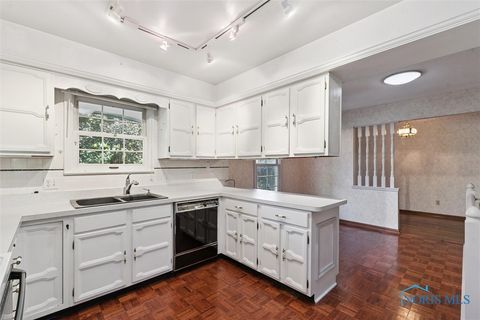Tiny photo for 24633 W River Road, Perrysburg, OH 43551 (MLS # 6136703)