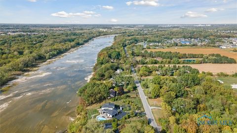 Tiny photo for 24633 W River Road, Perrysburg, OH 43551 (MLS # 6136703)