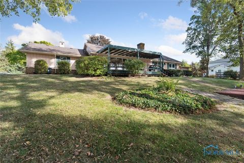 Tiny photo for 24633 W River Road, Perrysburg, OH 43551 (MLS # 6136703)