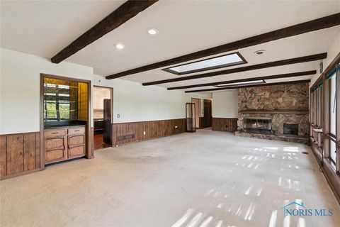 Tiny photo for 24633 W River Road, Perrysburg, OH 43551 (MLS # 6136703)
