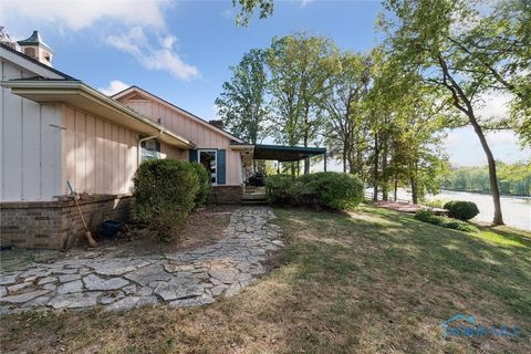 Tiny photo for 24633 W River Road, Perrysburg, OH 43551 (MLS # 6136703)