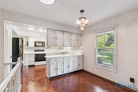Tiny photo for 24633 W River Road, Perrysburg, OH 43551 (MLS # 6136703)