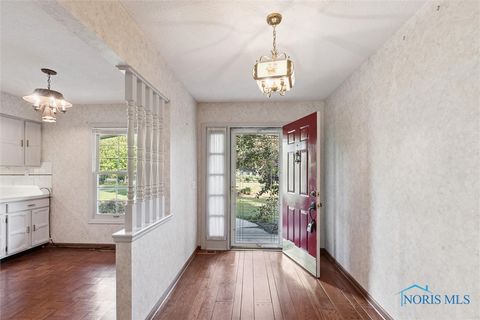 Tiny photo for 24633 W River Road, Perrysburg, OH 43551 (MLS # 6136703)
