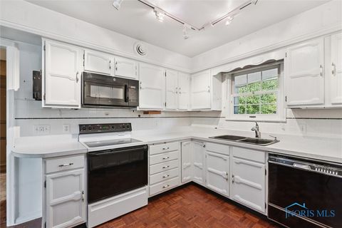 Tiny photo for 24633 W River Road, Perrysburg, OH 43551 (MLS # 6136703)