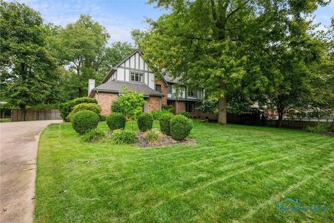 Photo of 4504 Sulgrave Drive, Toledo, OH 43623 (MLS # 6136359)