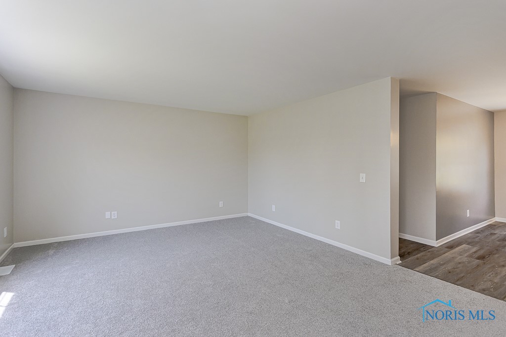 646 Clarion Avenue, Holland, Ohio image 34